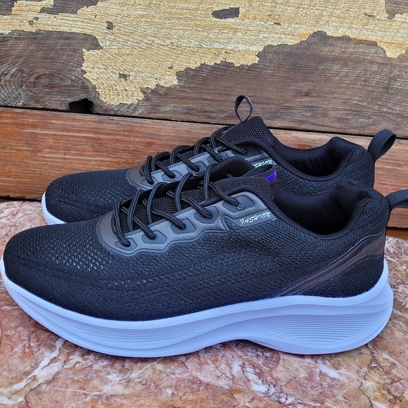 Women's Lightweight Breathable Flying Sneakers Sz 11.5 - Picture 2 of 14